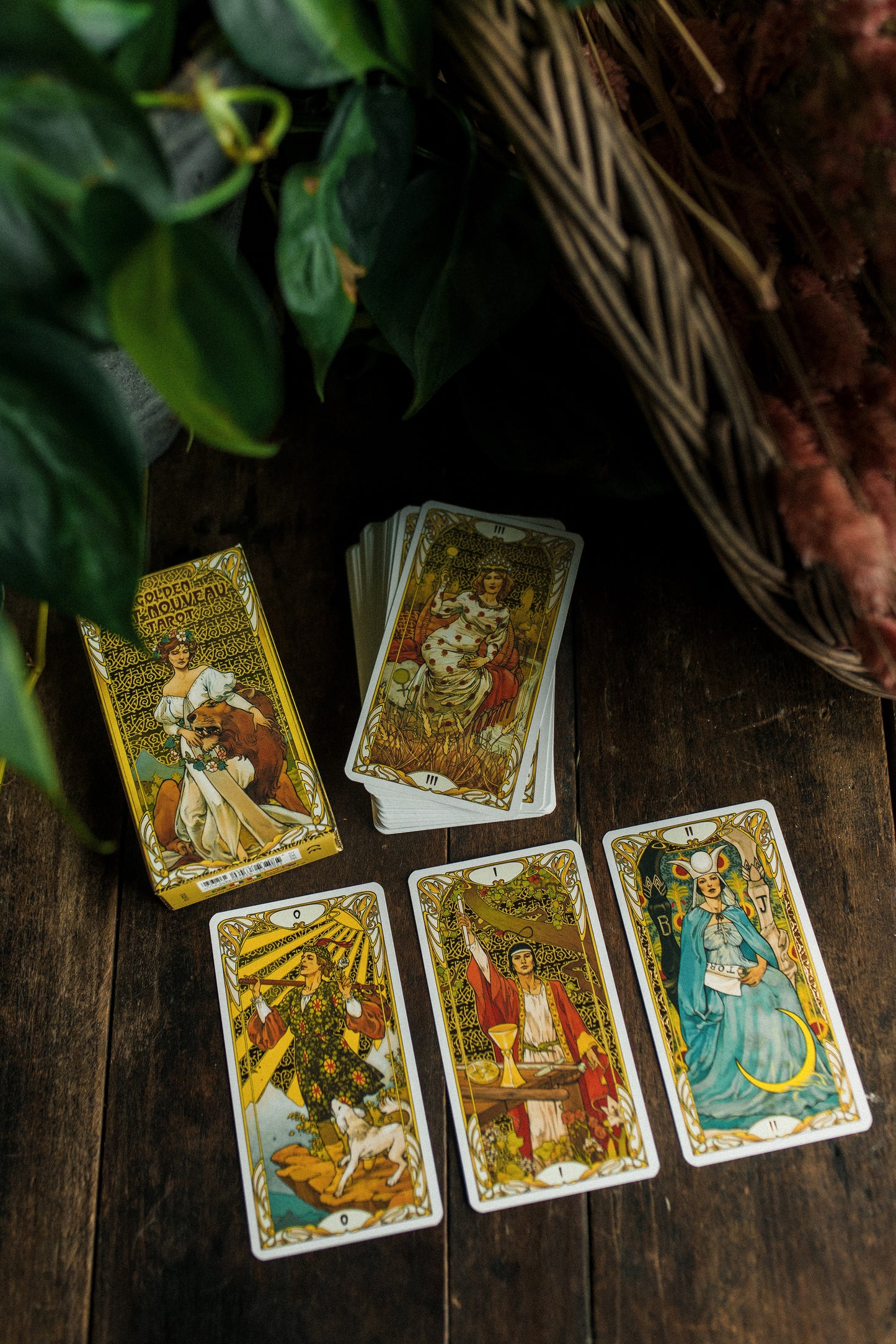 Golden Art Nouveau Tarot