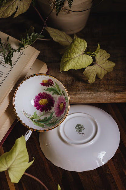 Royal Vale Tea Cup and Saucer - Pre-Loved