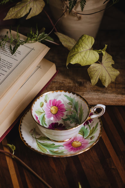 Royal Vale Tea Cup and Saucer - Pre-Loved