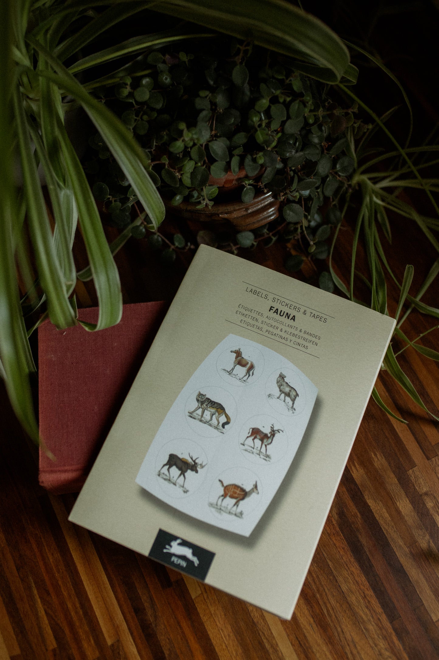 Fauna Label Sticker & Tape Book