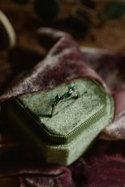 Laurel Emerald Vine Ring